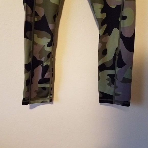 Zyia Women's 8-10 Camouflage Camo Leggings Stretchy Spandex Polyester - Picture 2 of 7